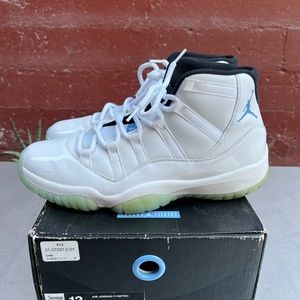 Jordan XI ( Legend Blue)